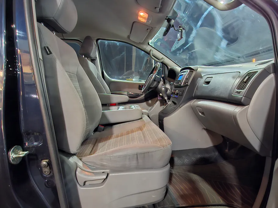 2021 Hyundai H1 passenger 