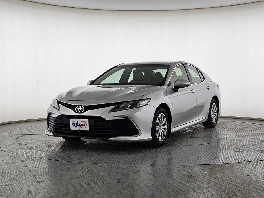 تويوتا كامري LE 2022 