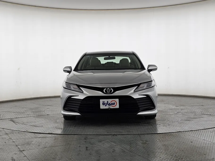 تويوتا كامري LE 2022 