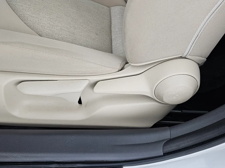 تويوتا كامري LE 2022 