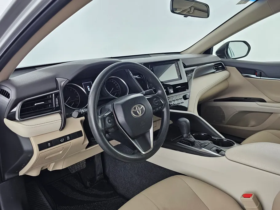 تويوتا كامري LE 2022 