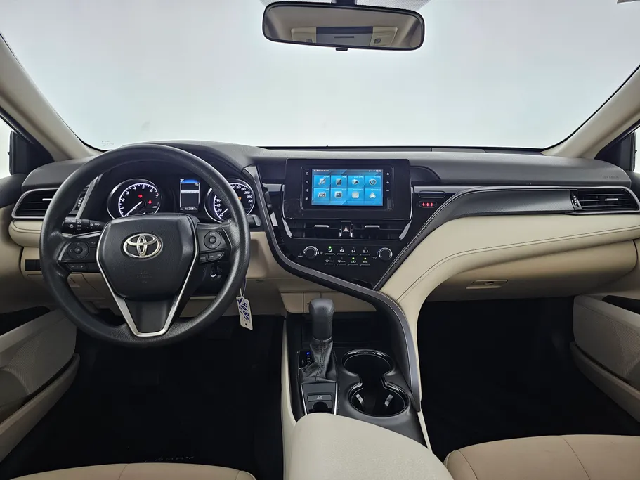 تويوتا كامري LE 2022 