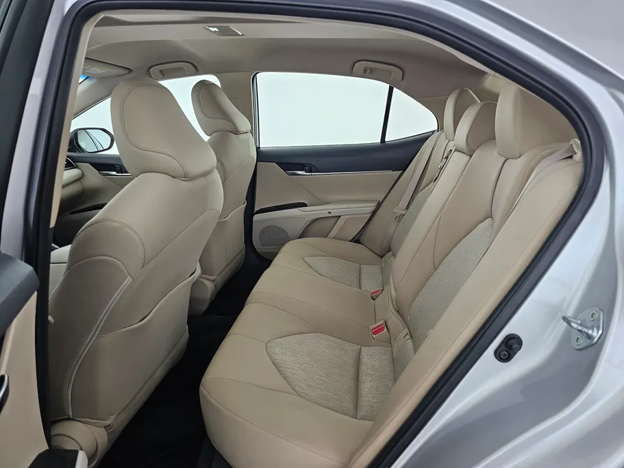 تويوتا كامري LE 2022 