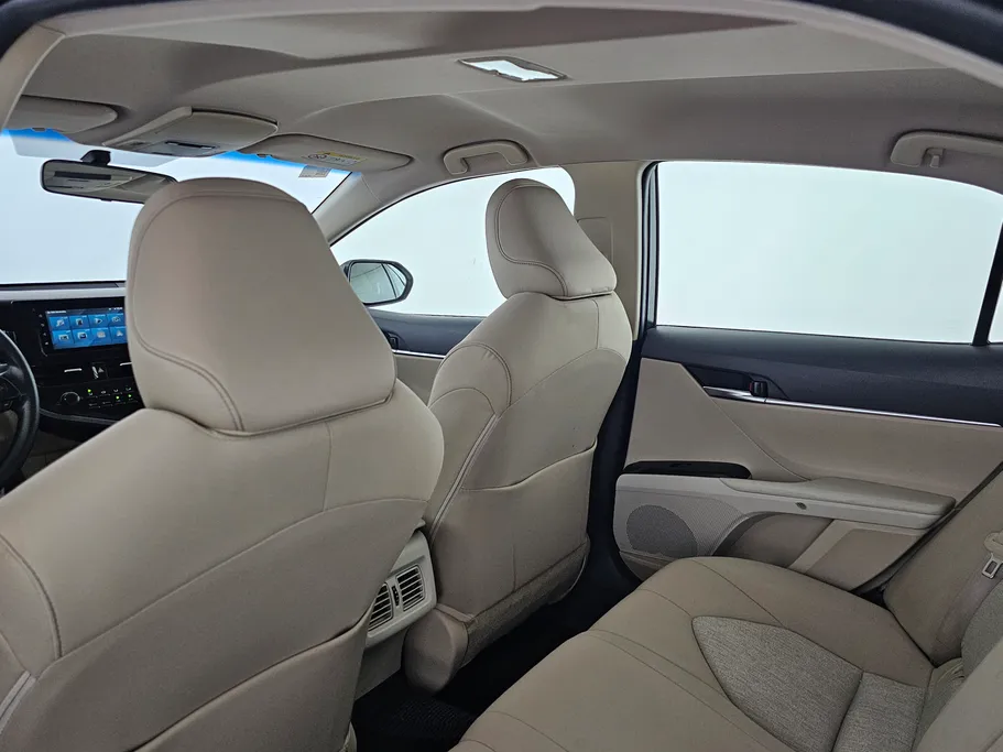 تويوتا كامري LE 2022 