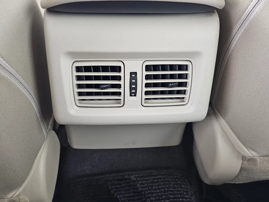 تويوتا كامري LE 2022 