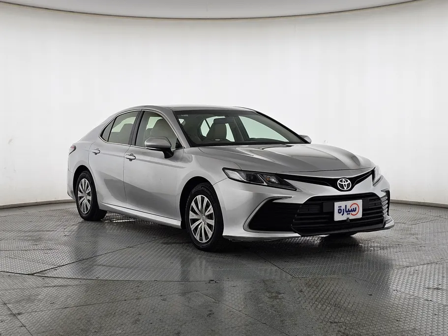 تويوتا كامري LE 2022 
