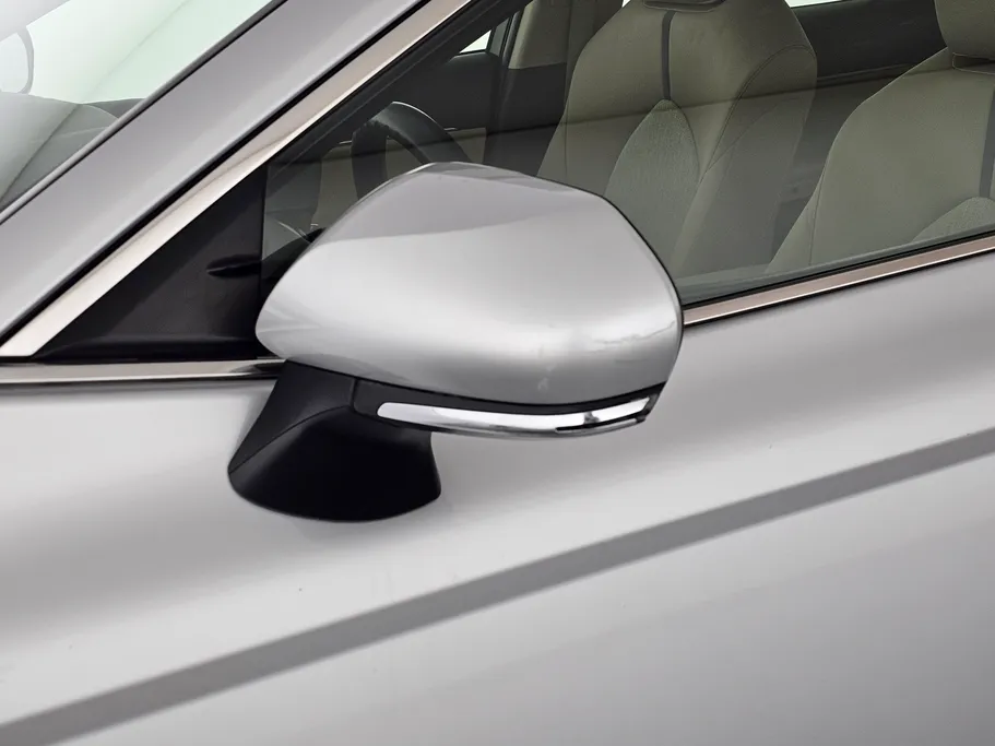 تويوتا كامري LE 2022 