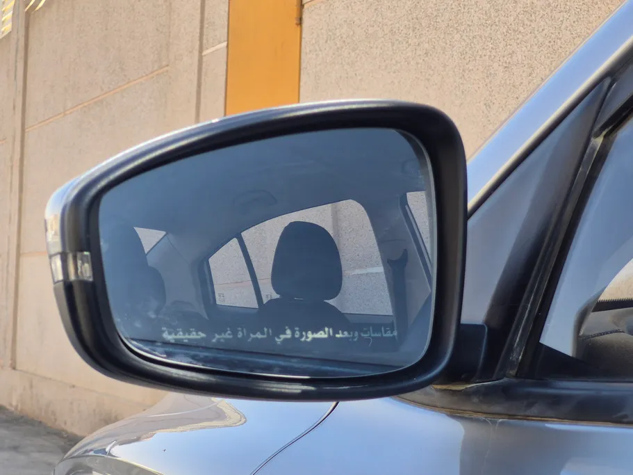 ام جي 5 STD 2023 