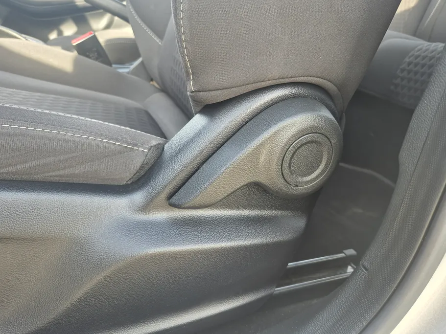 ام جي 5 STD 2023 