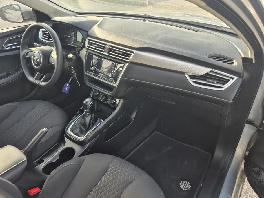 ام جي 5 STD 2023 