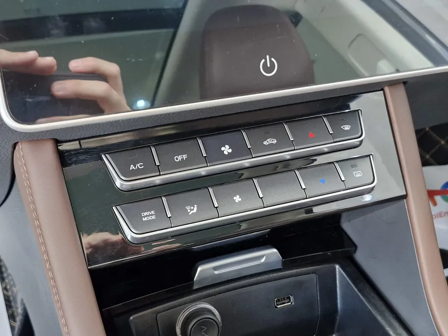 في جي في  في 70 برو لاكجري 2025 