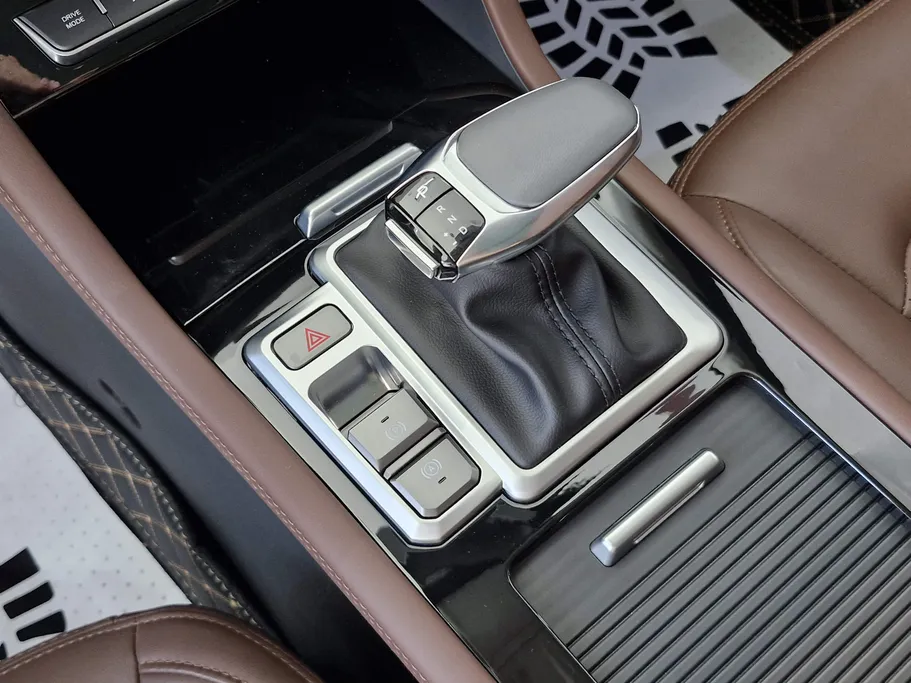 في جي في  في 70 برو لاكجري 2025 