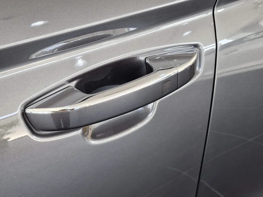 في جي في  في 70 برو لاكجري 2025 