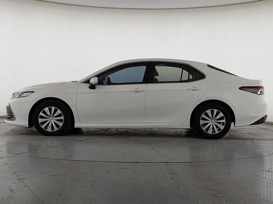 تويوتا كامري LE 2022 