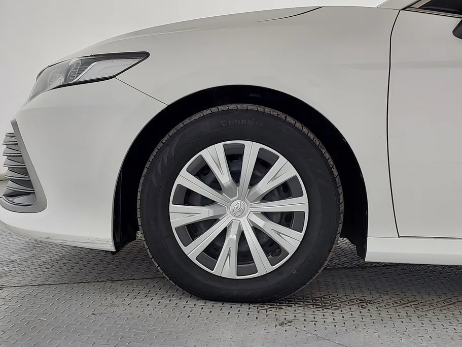 تويوتا كامري LE 2022 