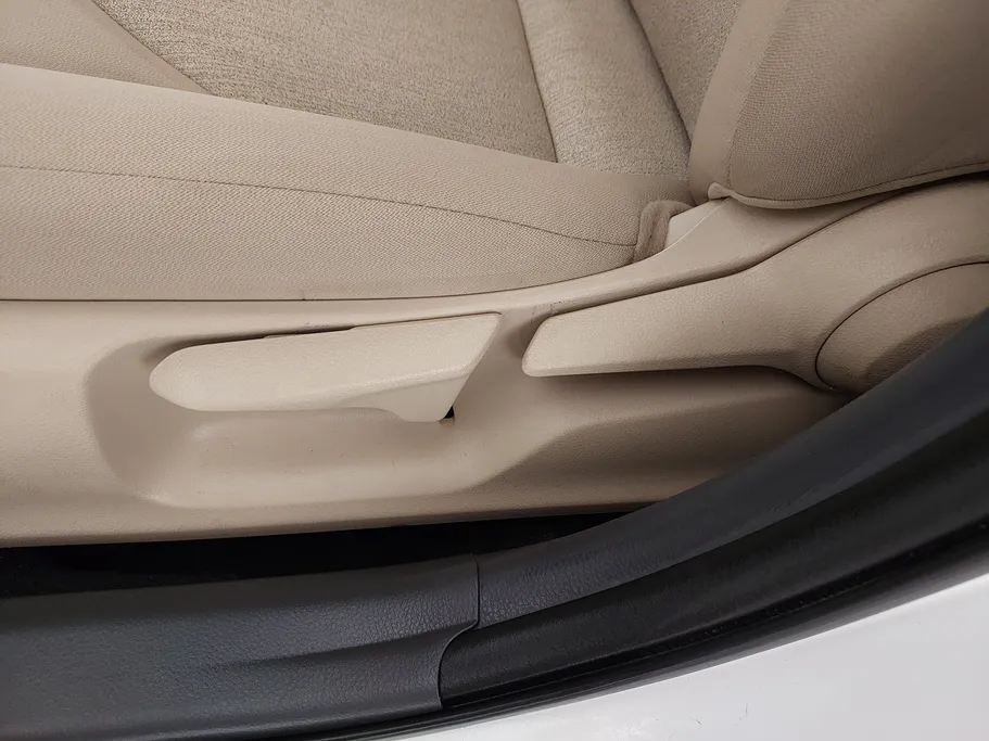 تويوتا كامري LE 2022 