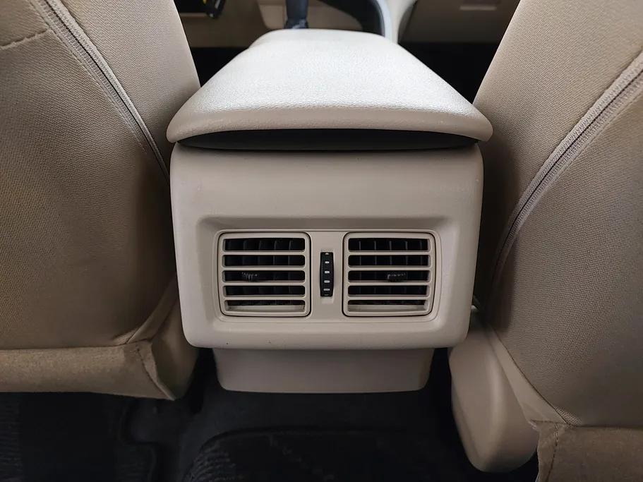 تويوتا كامري LE 2022 