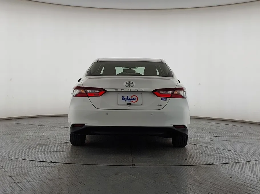 تويوتا كامري LE 2022 