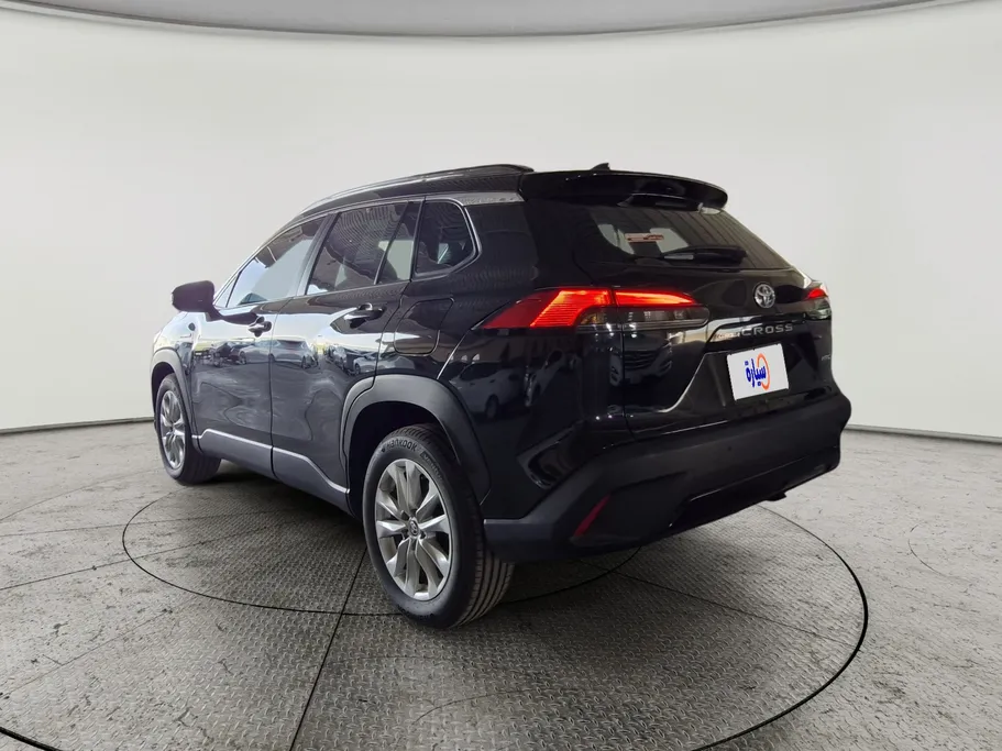 2023 Toyota Corolla Cross XLE HEV 