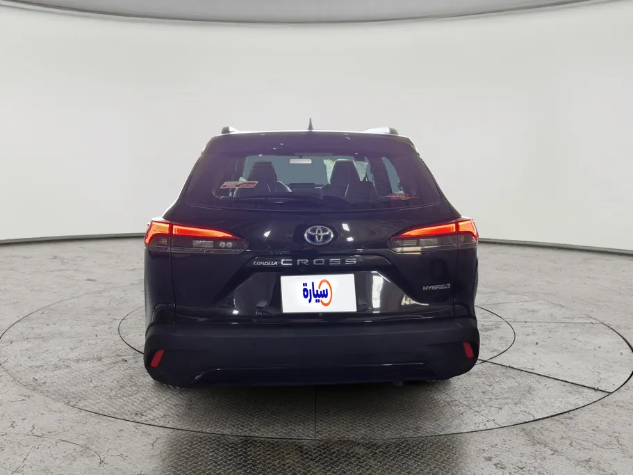 2023 Toyota Corolla Cross XLE HEV 