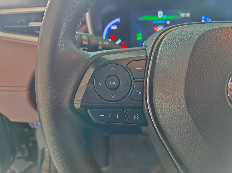 2023 Toyota Corolla Cross XLE HEV 