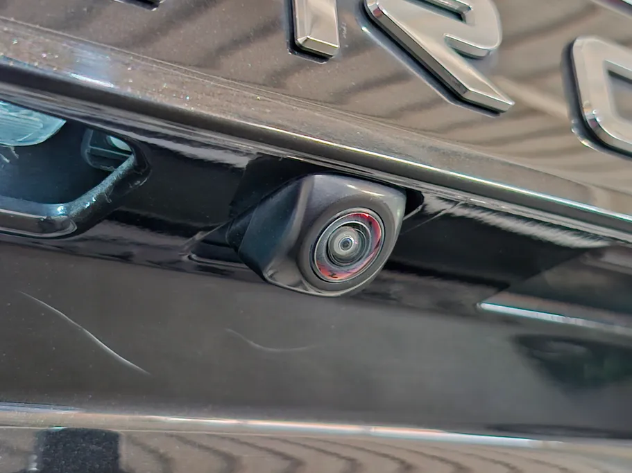 2023 Toyota Corolla Cross XLE HEV 