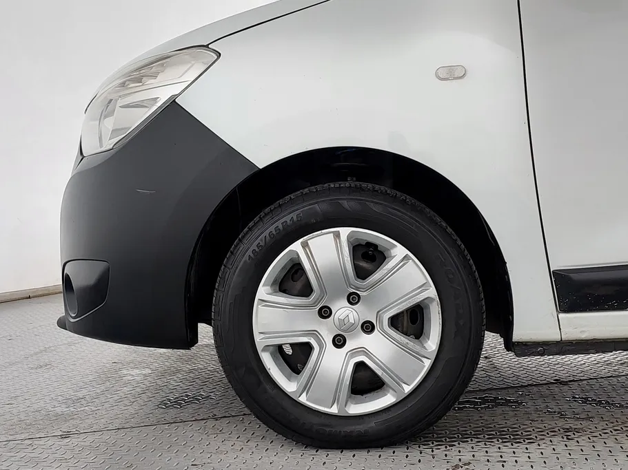 2021 Renault Docker Van بضاعة 