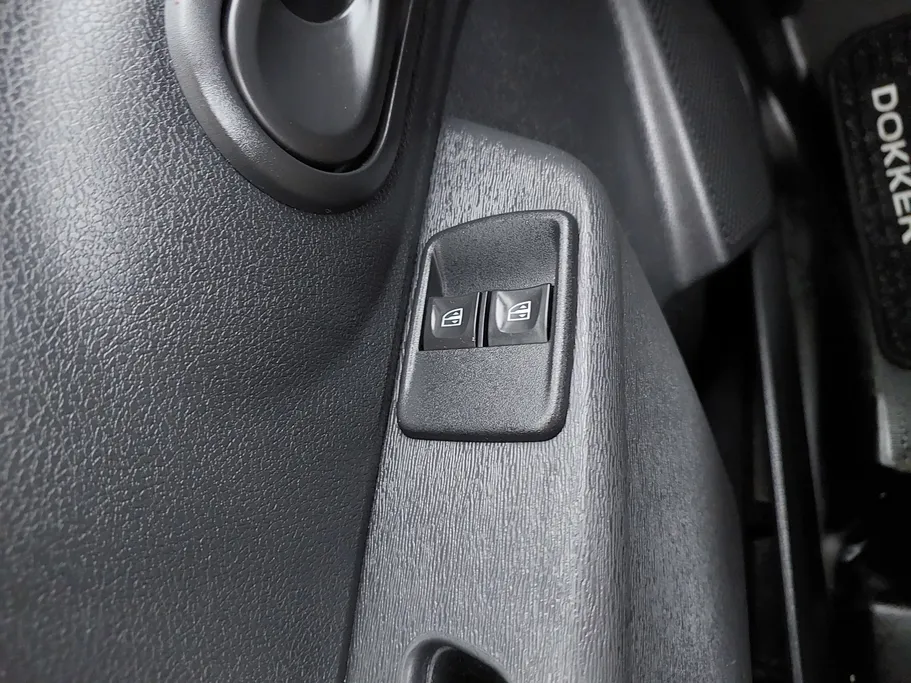 2021 Renault Docker Van بضاعة 