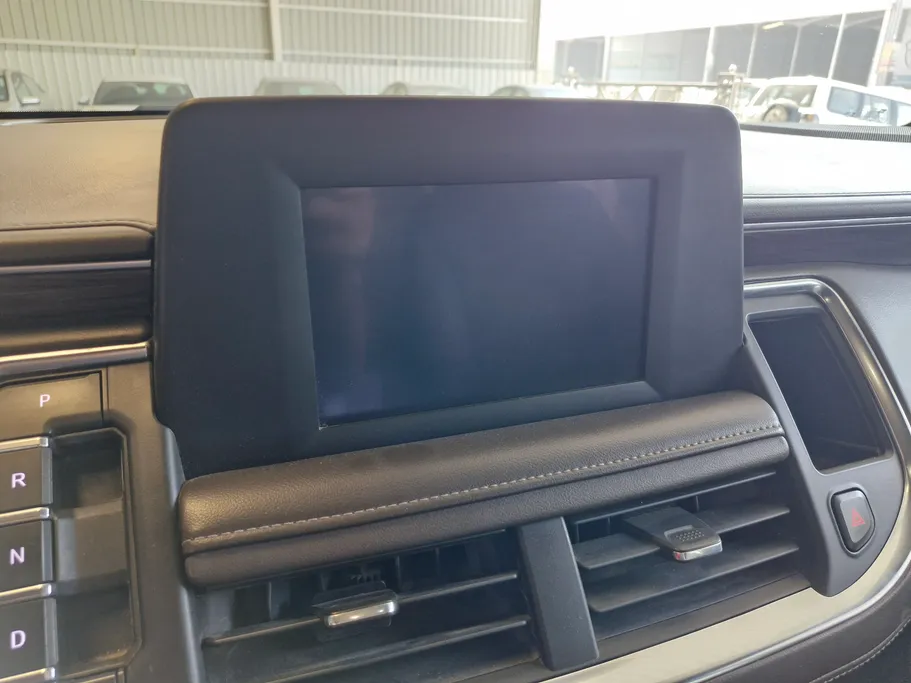 2022 Chevrolet Suburban LS 