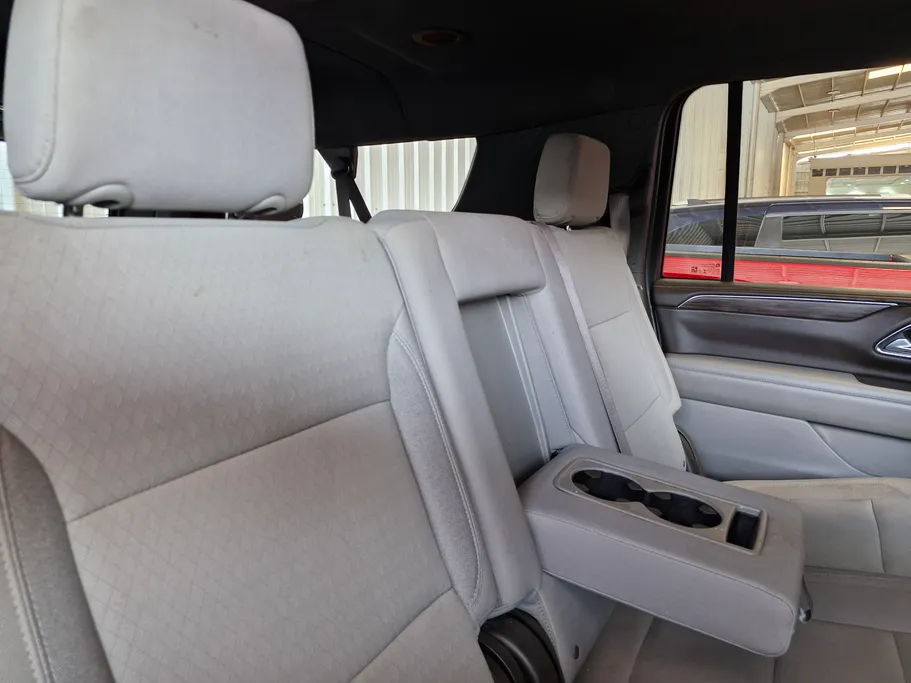 2022 Chevrolet Suburban LS 