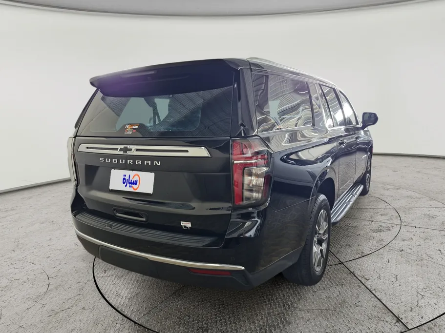 2024 Chevrolet Suburban LT 