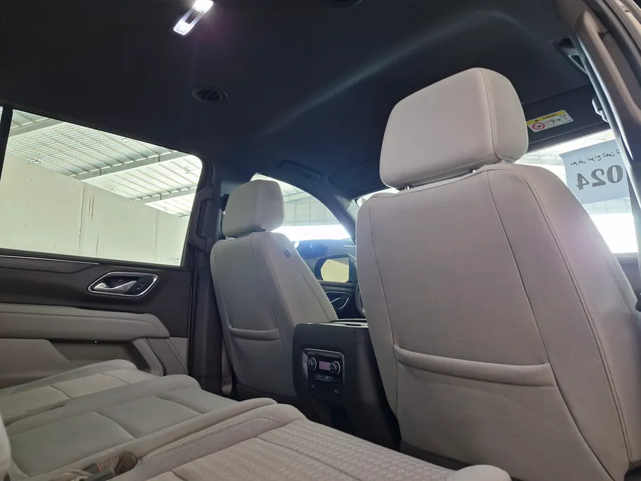 2024 Chevrolet Suburban LT 