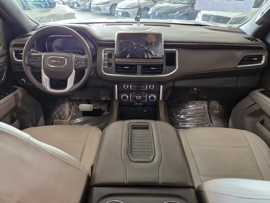 2023 GMC Yukon SLE 