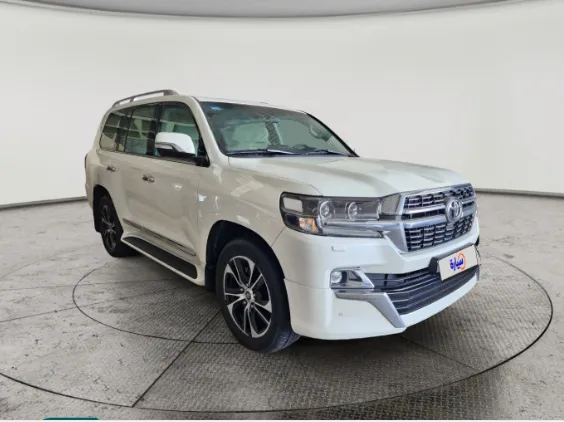 تويوتا لاندكروزر Grand Touring 2021 