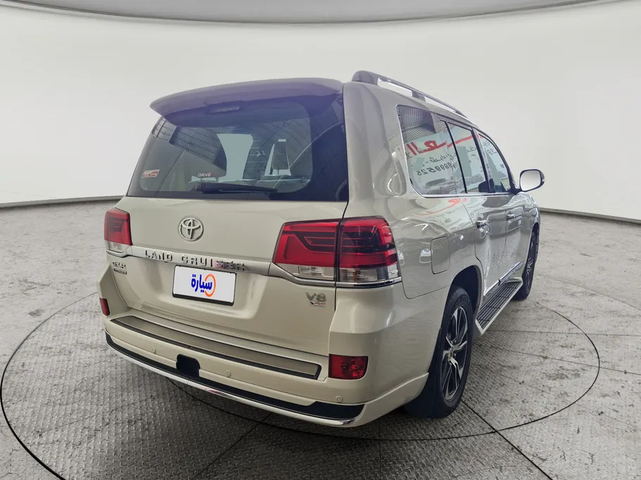 2021 Toyota Land Cruiser Grand Touring 