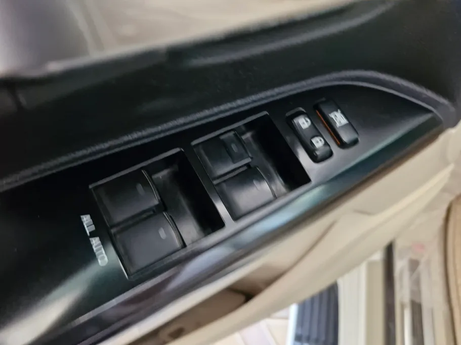 تويوتا لاندكروزر Grand Touring 2021 