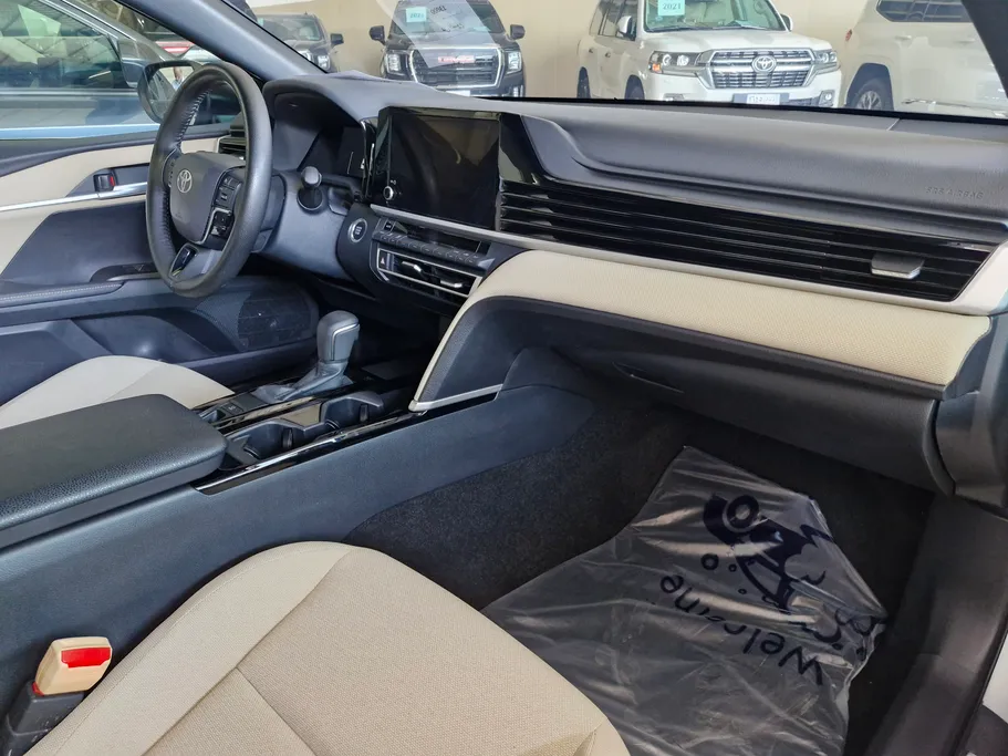 2025 Toyota Camry  LE 