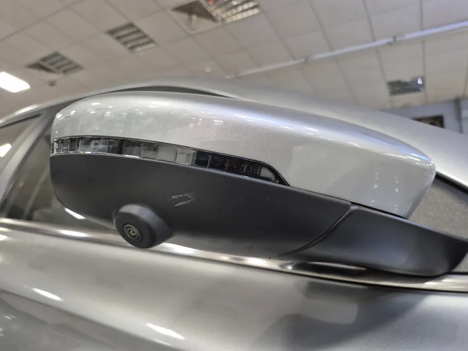 ام جي 5 LUX 2023 