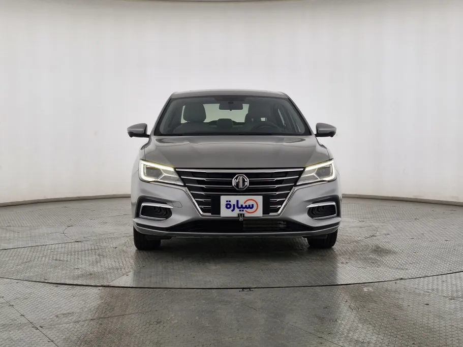 ام جي 5 LUX 2023 