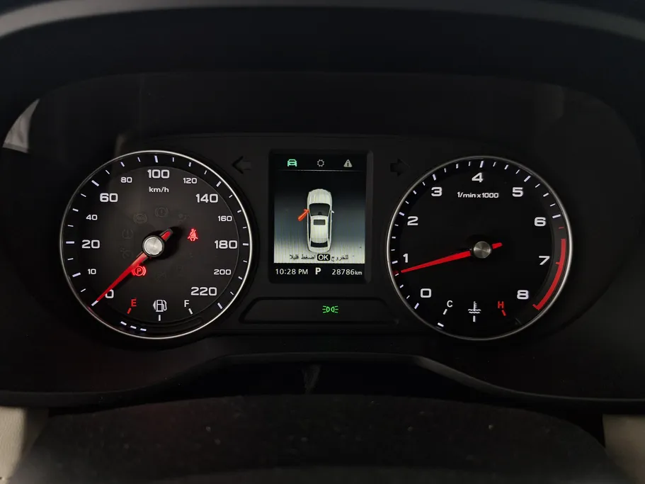 ام جي 5 LUX 2023 