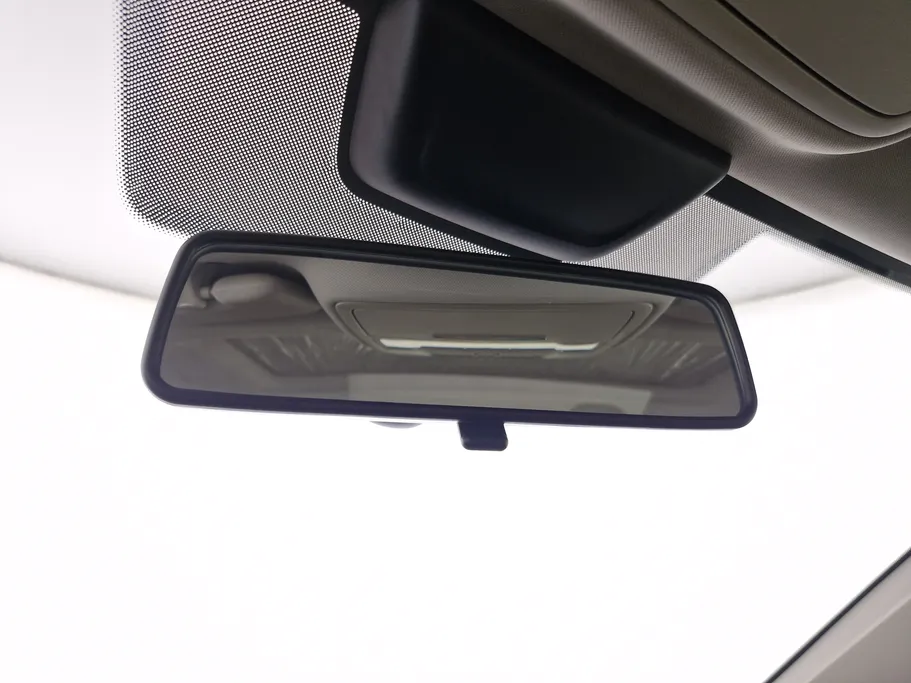 ام جي 5 LUX 2023 