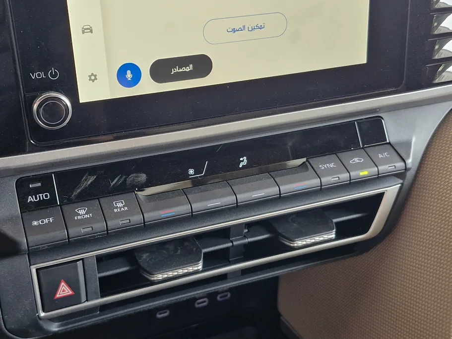 تويوتا كامري LE 2025 