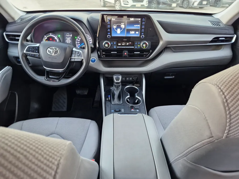 تويوتا هايلاندر LE 2021 