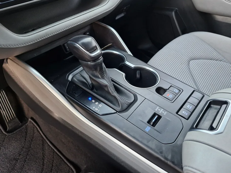 تويوتا هايلاندر LE 2021 