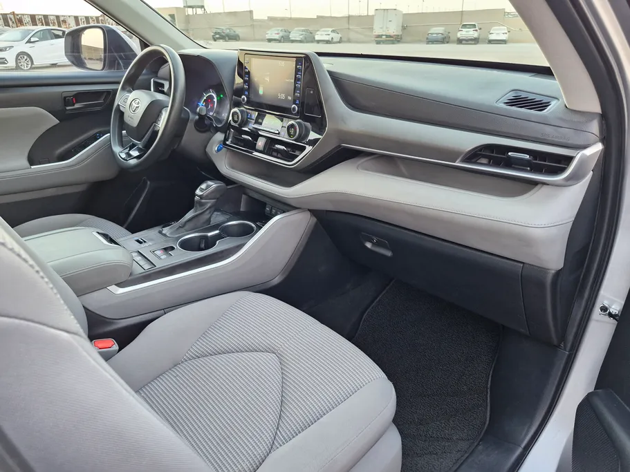 تويوتا هايلاندر LE 2021 