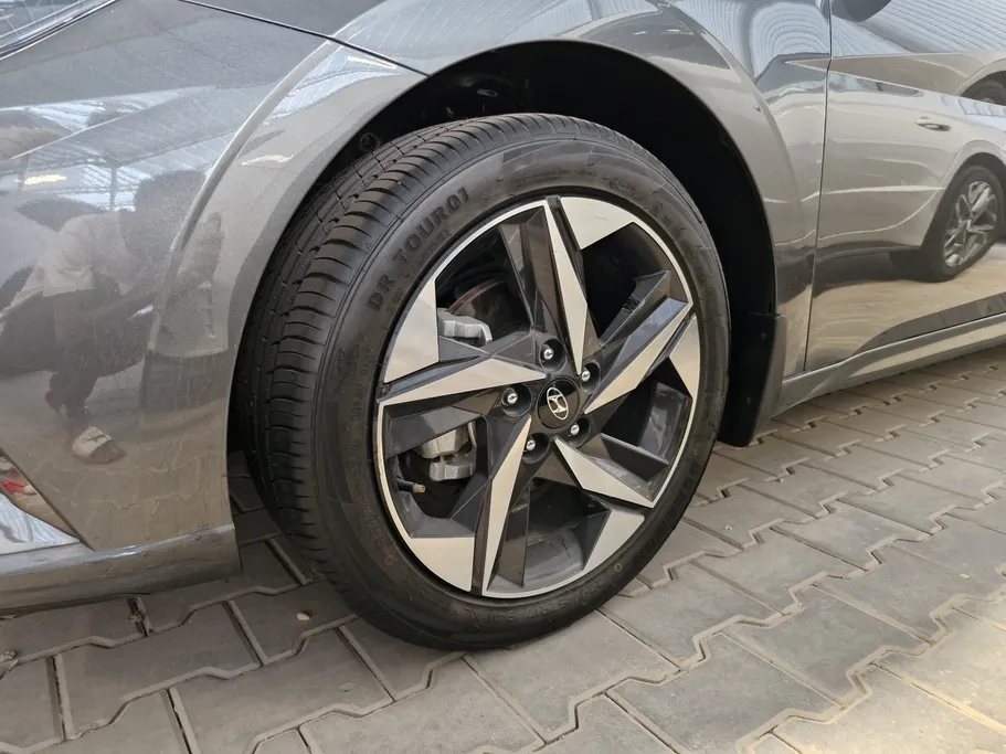 2023 Hyundai Elantra PREMIUM 