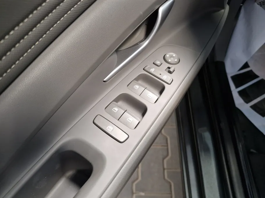 2023 Hyundai Elantra PREMIUM 