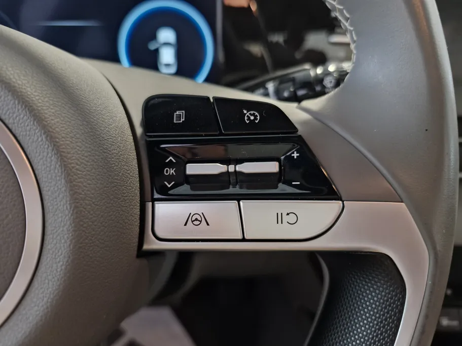 2023 Hyundai Elantra PREMIUM 