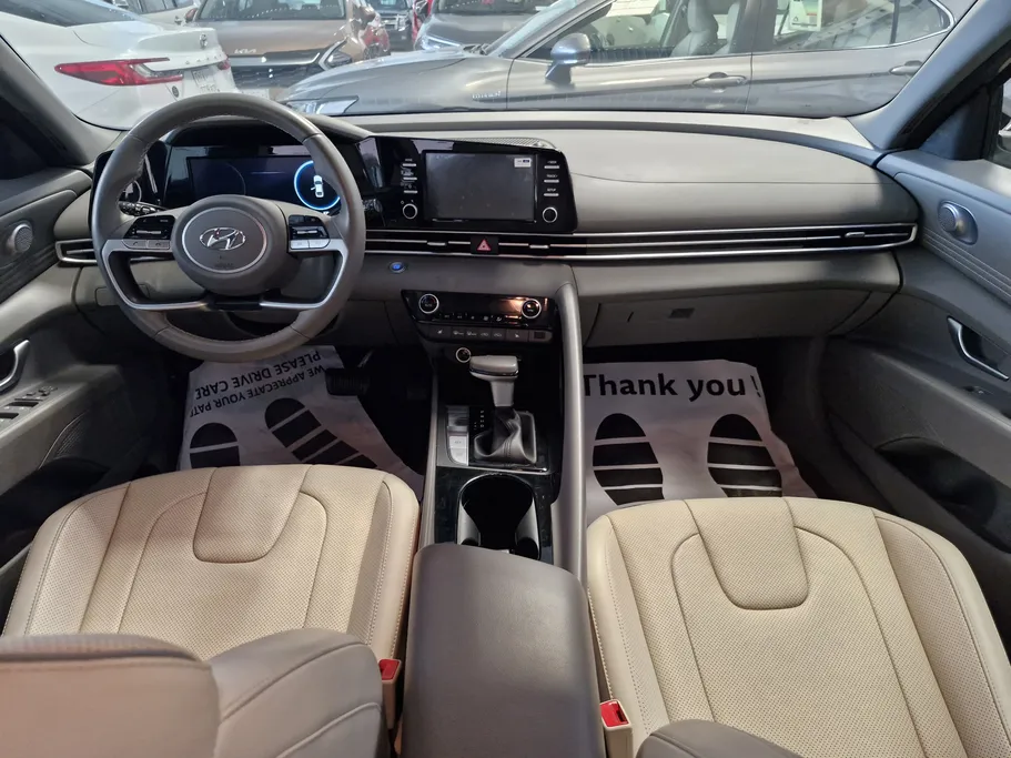 2023 Hyundai Elantra PREMIUM 