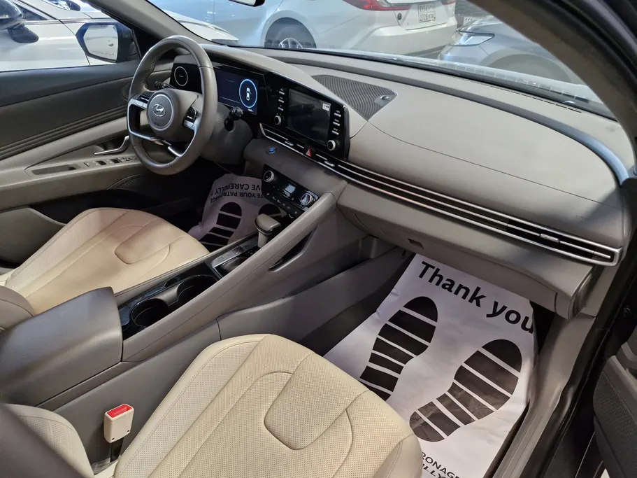 2023 Hyundai Elantra PREMIUM 